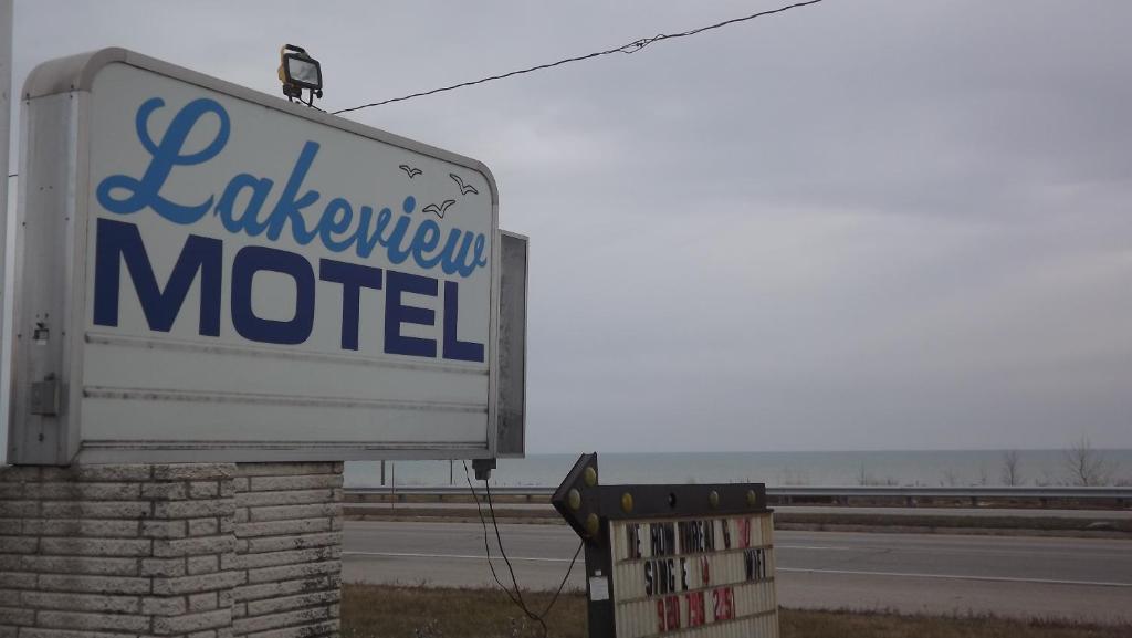 Lakeview Motel Two Rivers Dış mekan fotoğraf